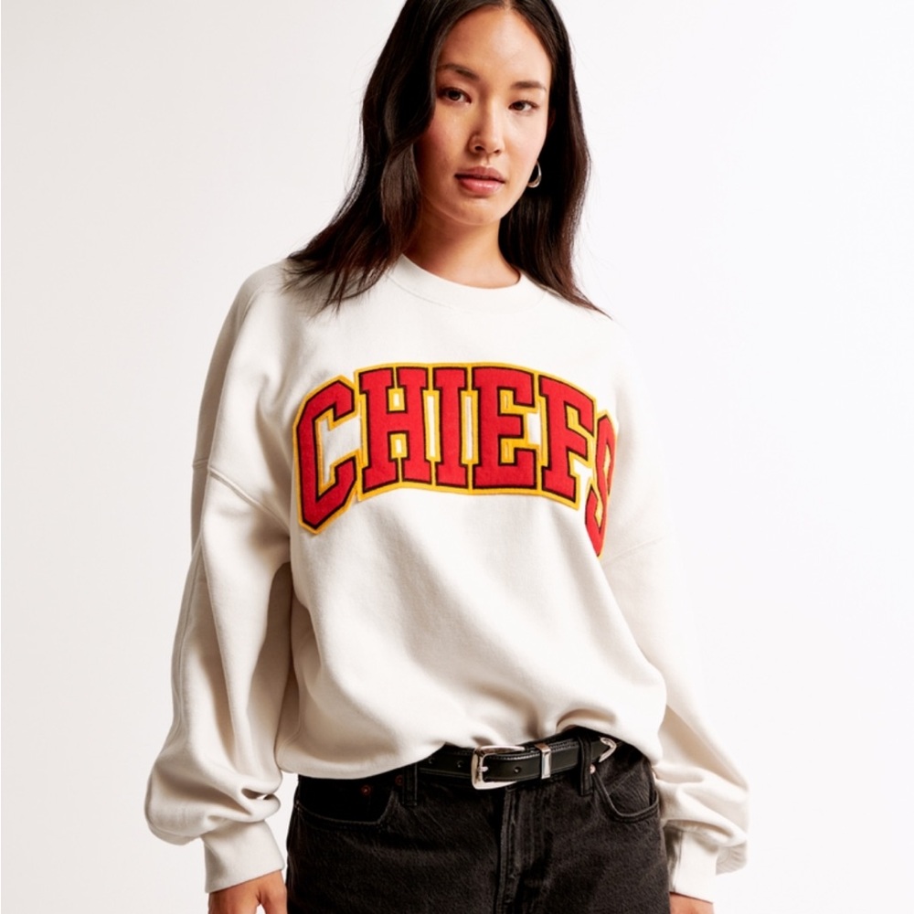 Abercrombie & Fitch White Sweatshirt Chiefs